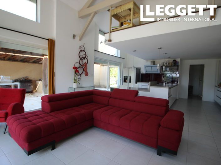 Image No.6-4 Bed House for sale