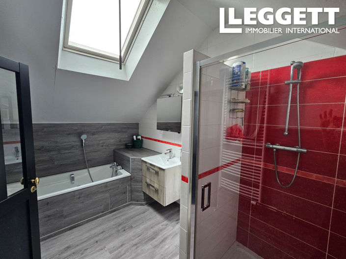 Image No.10-3 Bed House for sale