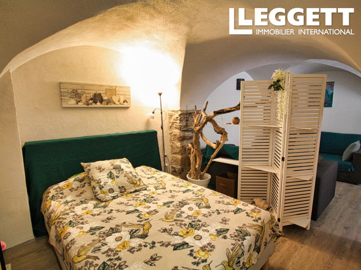 Image No.8-4 Bed House for sale