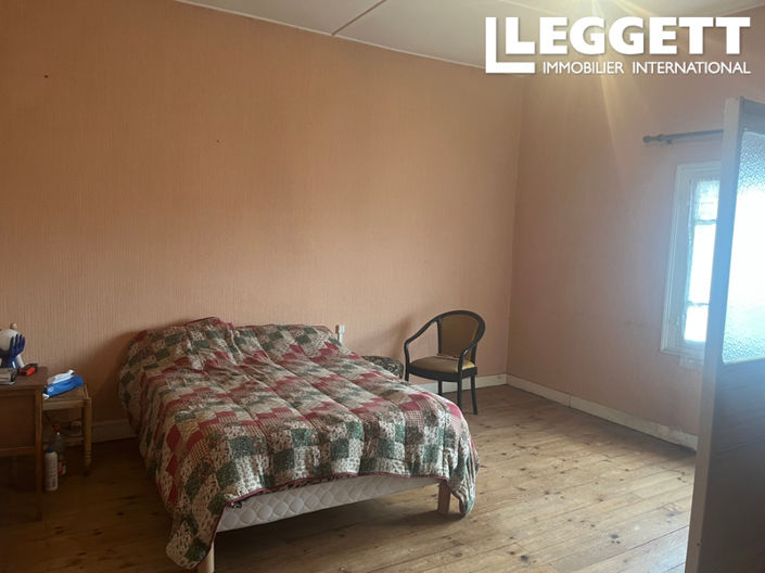 Image No.10-5 Bed House for sale