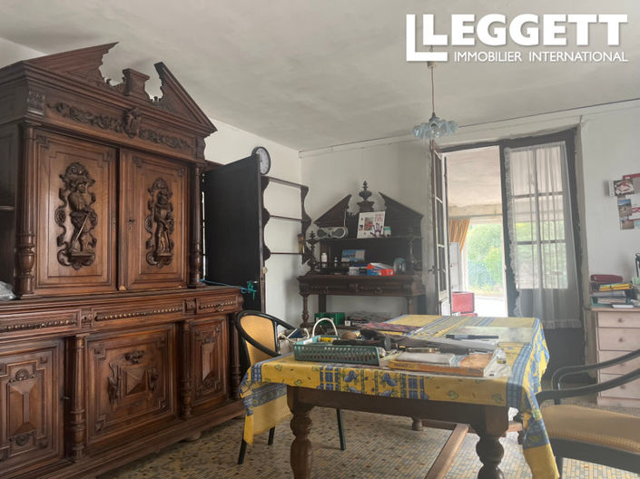 Image No.6-5 Bed House for sale