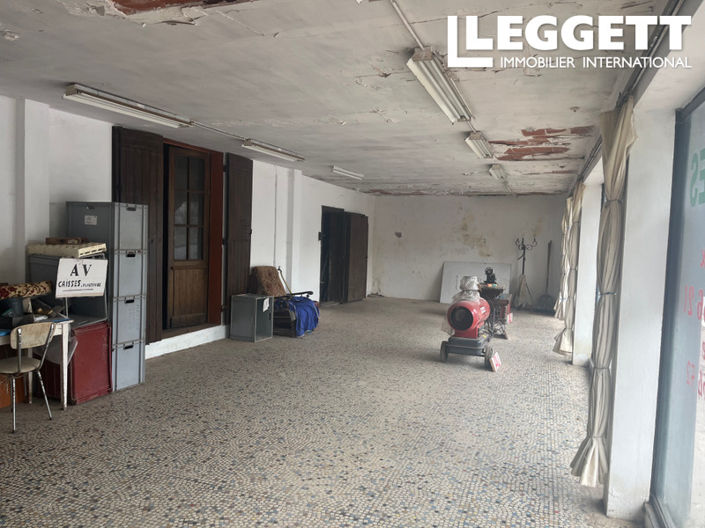 Image No.8-5 Bed House for sale