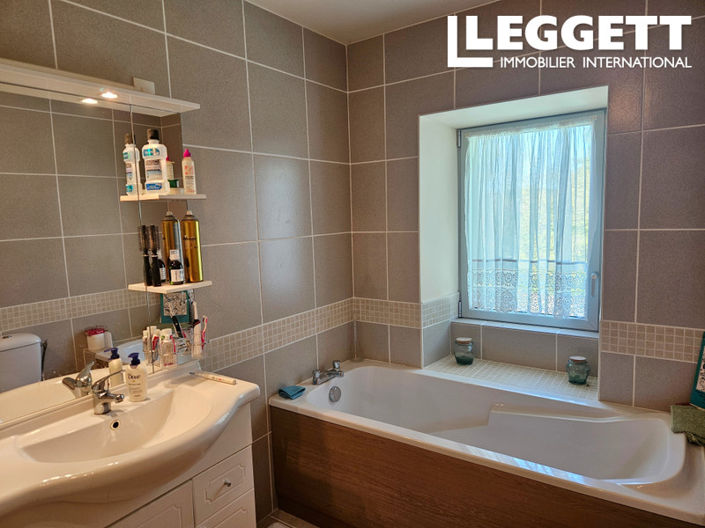 Image No.5-6 Bed House for sale