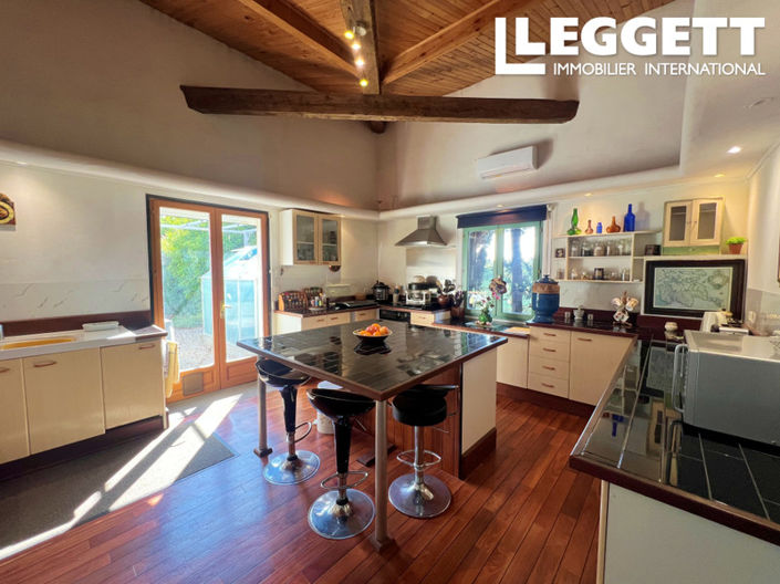 Image No.3-4 Bed House for sale