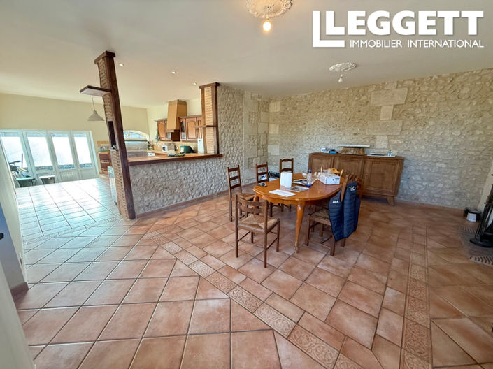 Image No.3-4 Bed House for sale