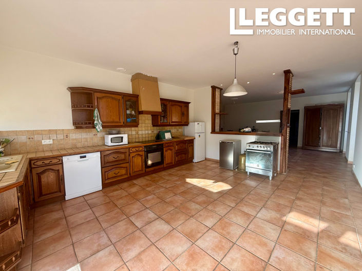 Image No.2-4 Bed House for sale