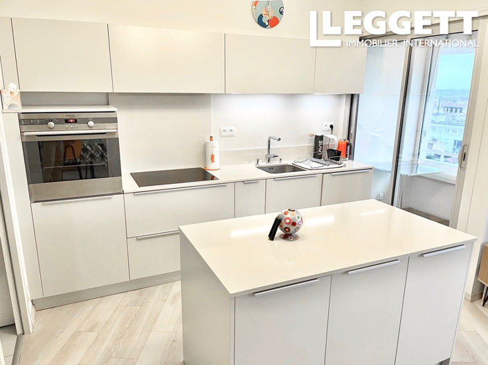 Image No.3-3 Bed Apartment for sale