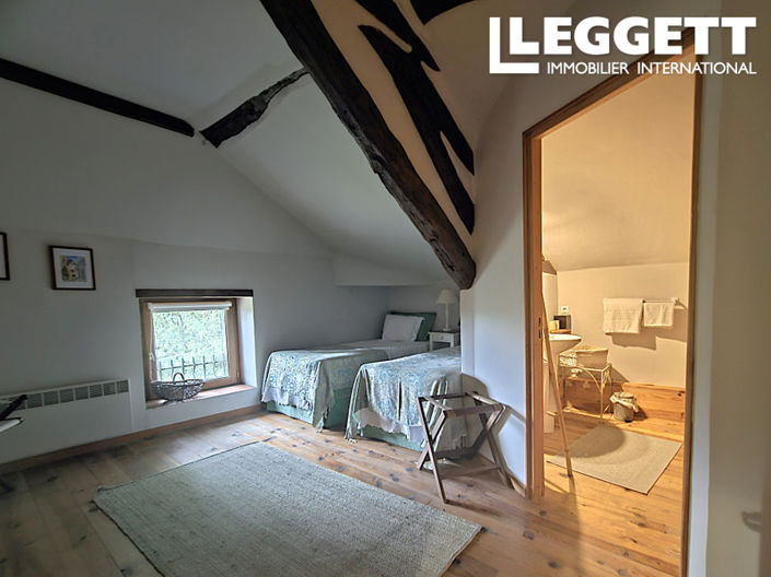 Image No.8-3 Bed House for sale