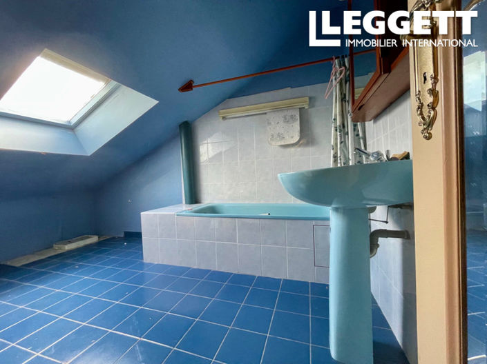 Image No.10-3 Bed House for sale