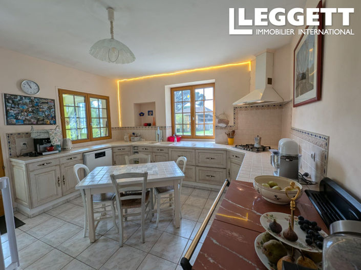 Image No.4-7 Bed House for sale