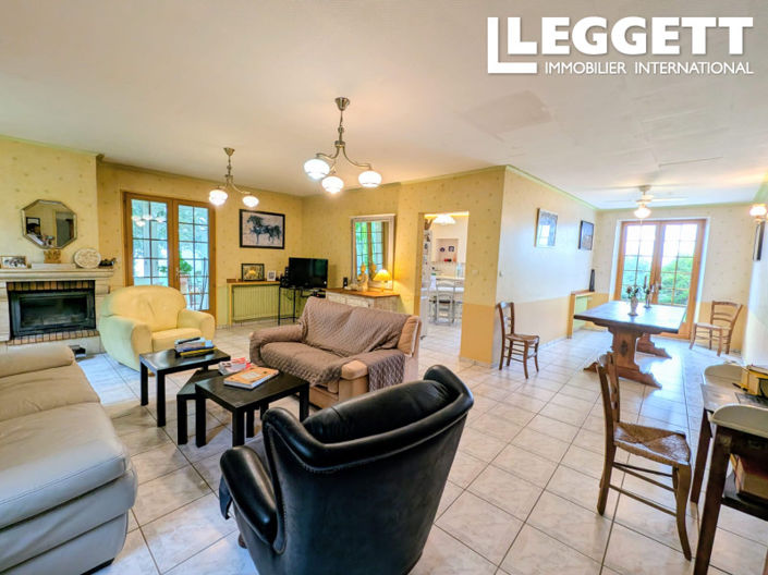 Image No.5-7 Bed House for sale