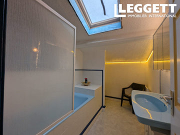 ahr0chm6ly9jzg4uagvzdglhlmltbw8vaw1hz2uvvevom