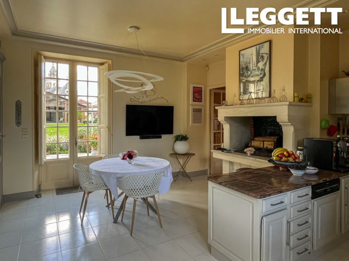 Image No.6-7 Bed House for sale