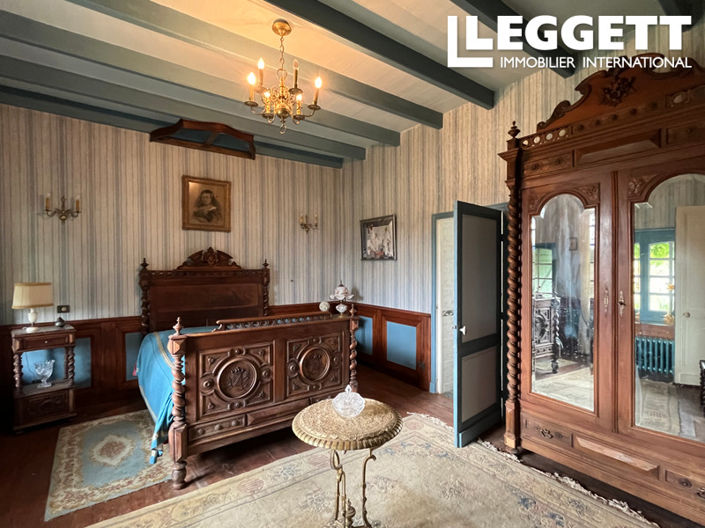 Image No.9-6 Bed Chateaux for sale