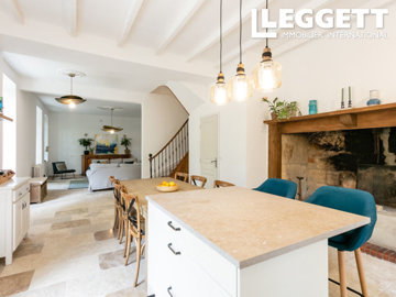 ahr0chm6ly9jzg4uagvzdglhlmltbw8vaw1hz2uvvevom