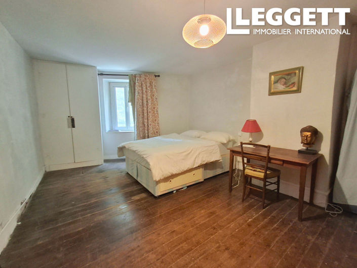 Image No.7-4 Bed House for sale