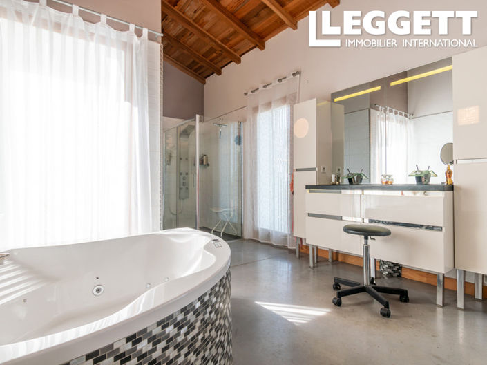 Image No.3-3 Bed House for sale