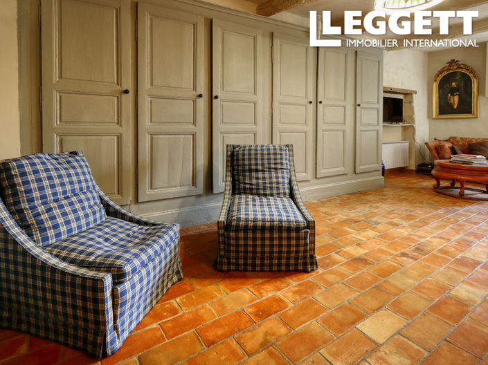 Image No.2-5 Bed House for sale