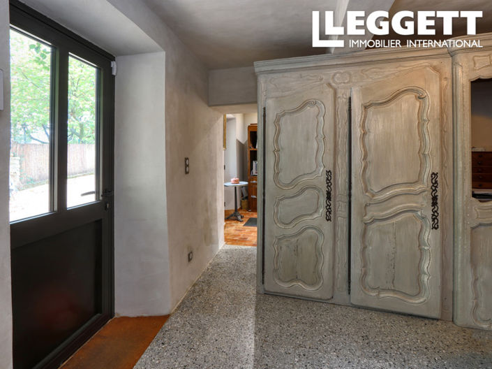 Image No.6-5 Bed House for sale