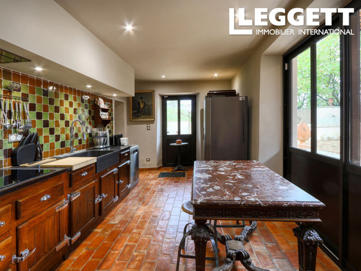 Image No.7-5 Bed House for sale