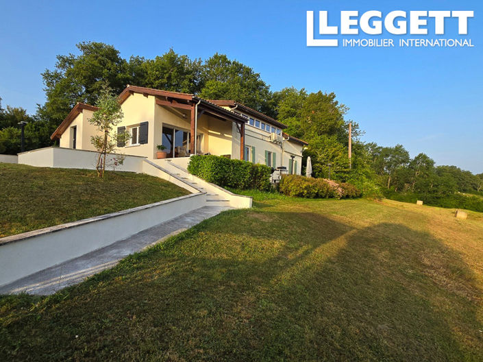 Image No.10-3 Bed House for sale