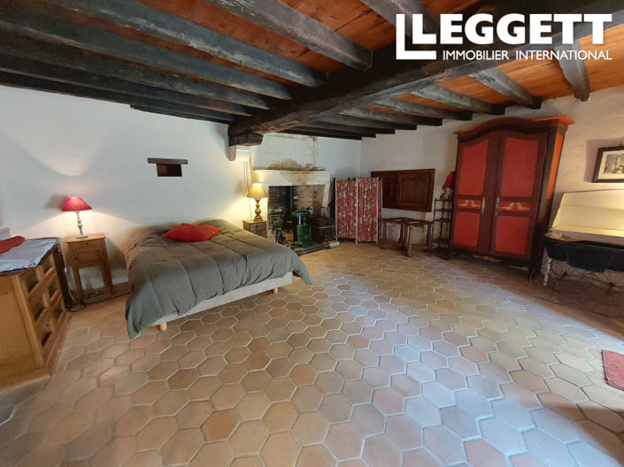 Image No.9-5 Bed House for sale