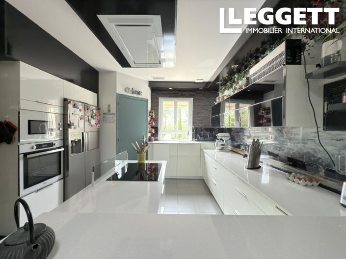 Image No.5-5 Bed House for sale