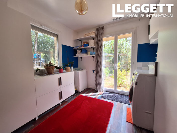 Image No.6-5 Bed House for sale