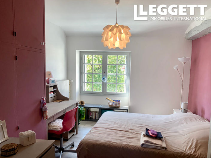 Image No.6-4 Bed House for sale