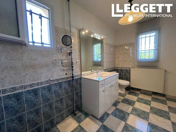 Image No.9-3 Bed House for sale