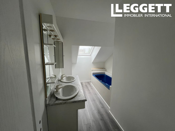 Image No.10-10 Bed House for sale