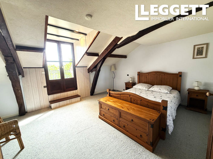 Image No.6-4 Bed House for sale