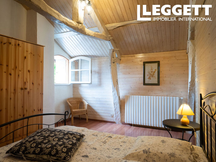 Image No.7-4 Bed House for sale