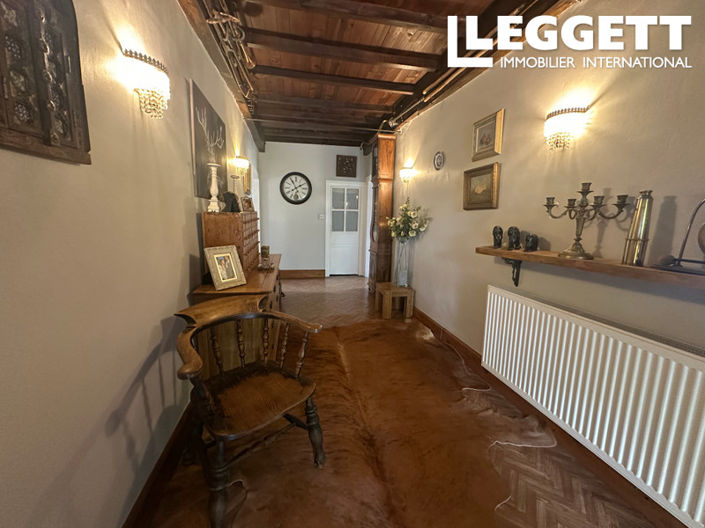 Image No.10-3 Bed House for sale