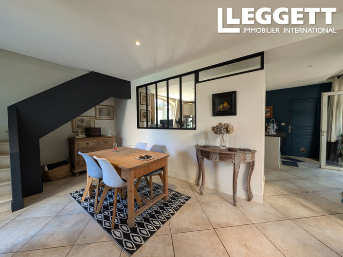 Image No.6-5 Bed House for sale