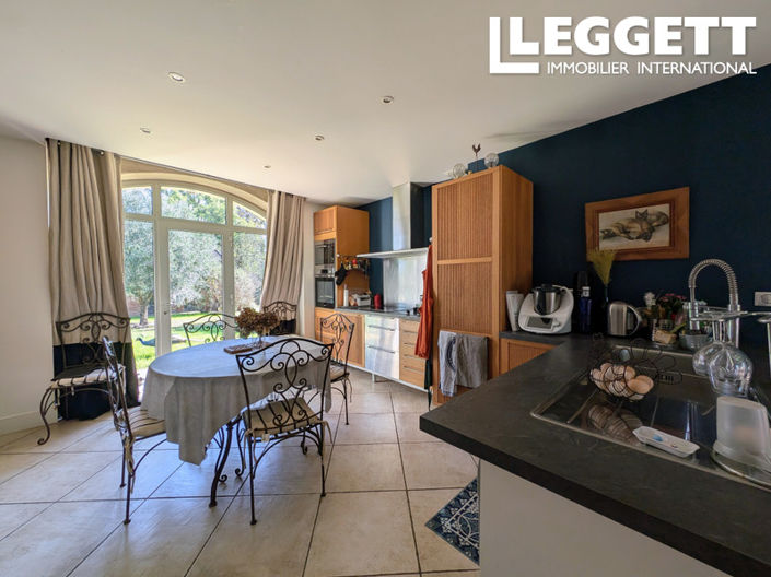 Image No.5-5 Bed House for sale