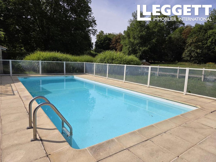 Image No.8-6 Bed House for sale