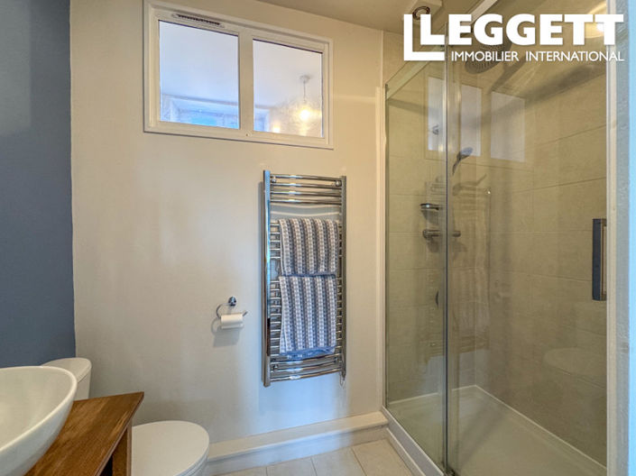 Image No.10-2 Bed House for sale