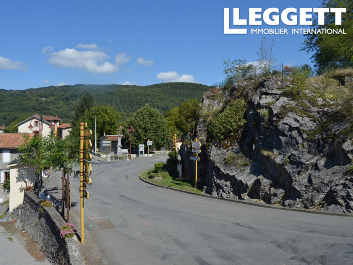 Image No.8-11 Bed Commercial for sale