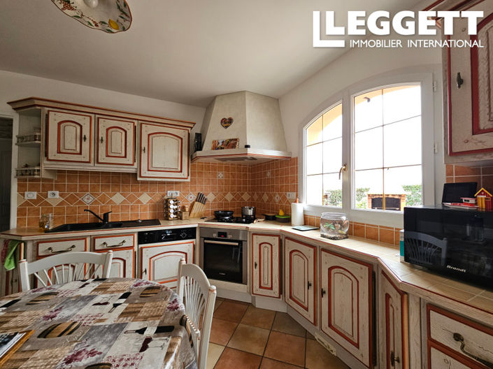 Image No.3-5 Bed House for sale