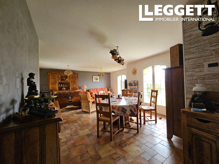 Image No.4-5 Bed House for sale