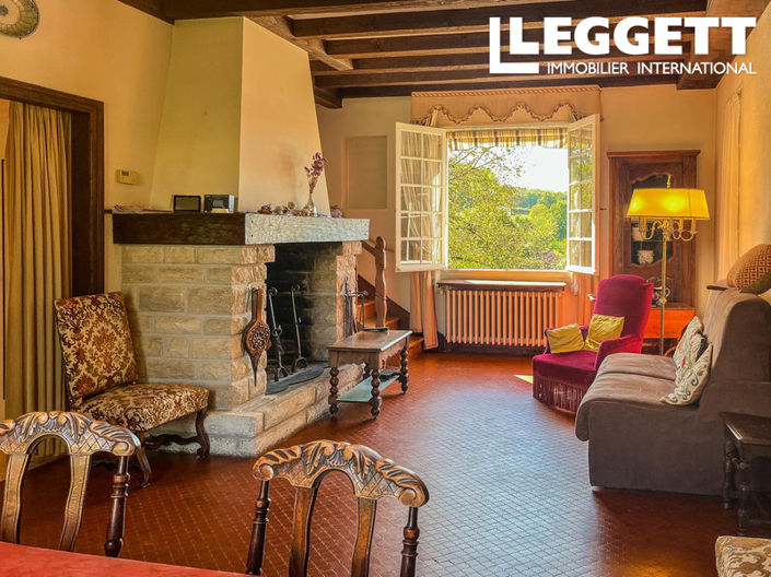 Image No.2-5 Bed House for sale