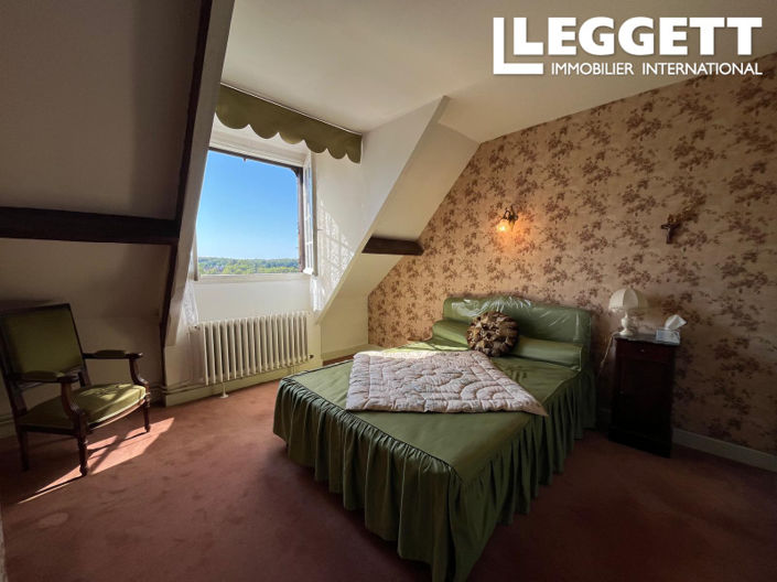 Image No.8-5 Bed House for sale