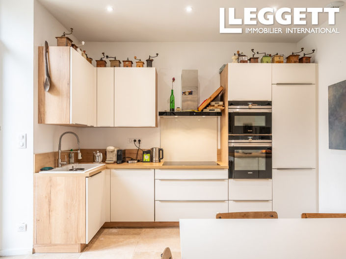 Image No.5-5 Bed House for sale