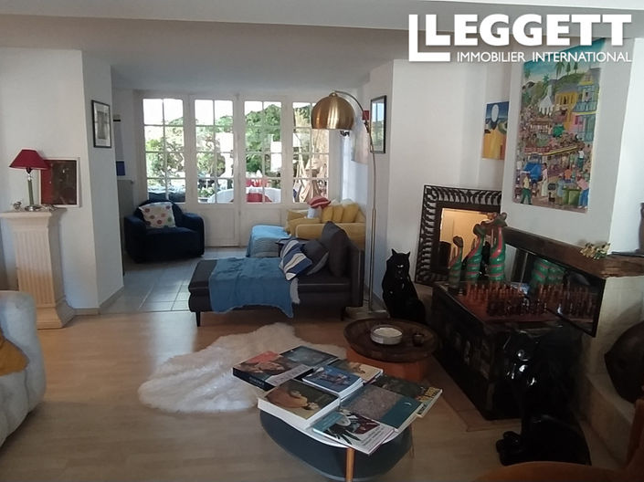 Image No.1-4 Bed House for sale