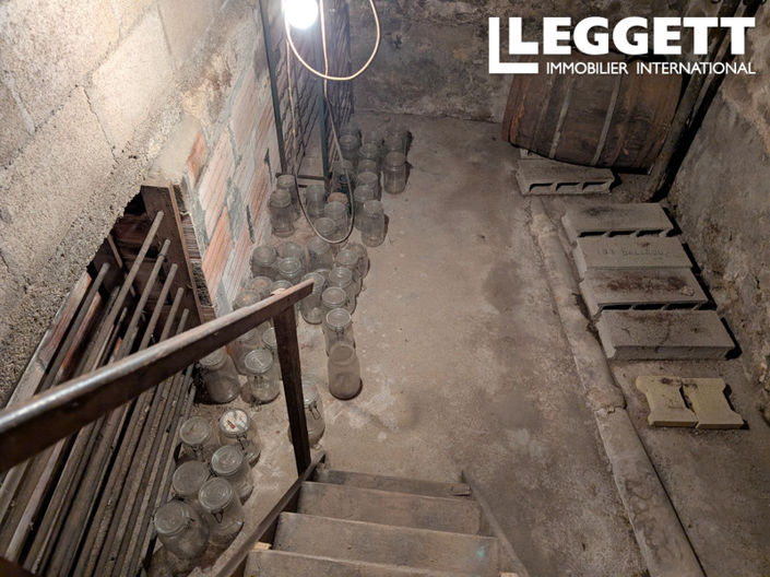 Image No.8-3 Bed House for sale