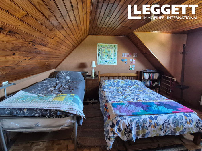 Image No.10-2 Bed House for sale