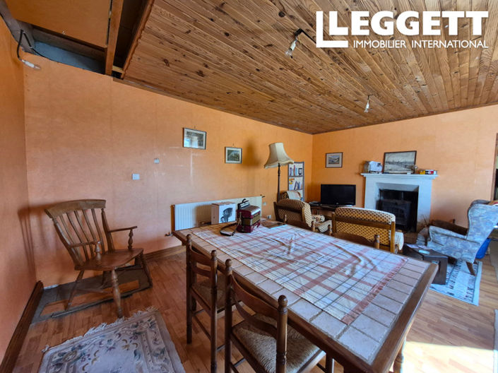 Image No.5-2 Bed House for sale