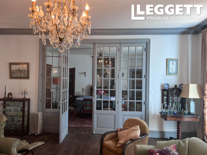 Image No.6-6 Bed House for sale