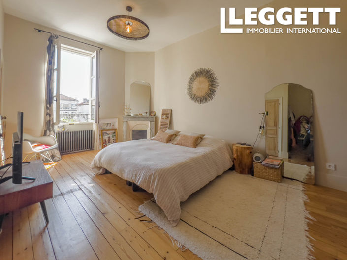 Image No.4-5 Bed House for sale